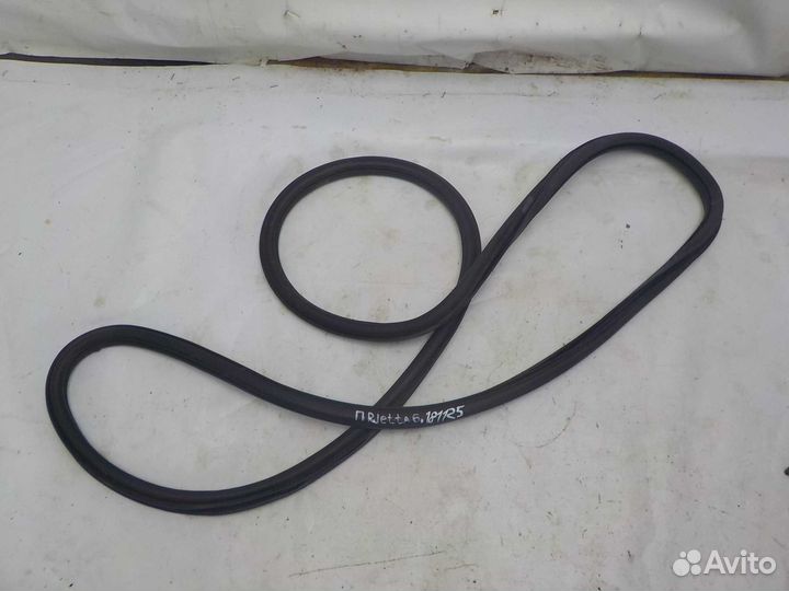 Резинка проемная volkswagen jetta 6 передняя права