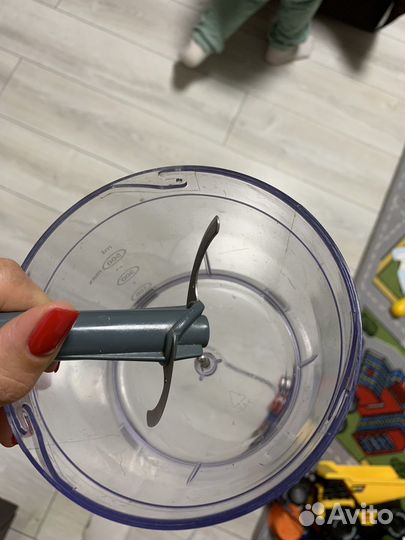 Чаша и нож от блендера Redmond