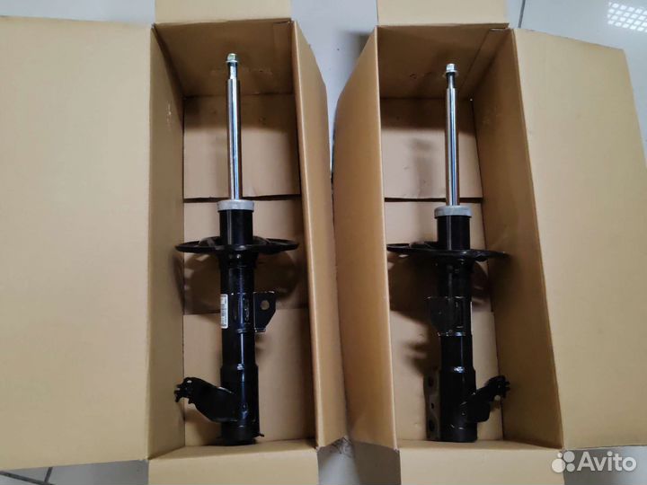 Передние амортизаторы camry 50 оригинал