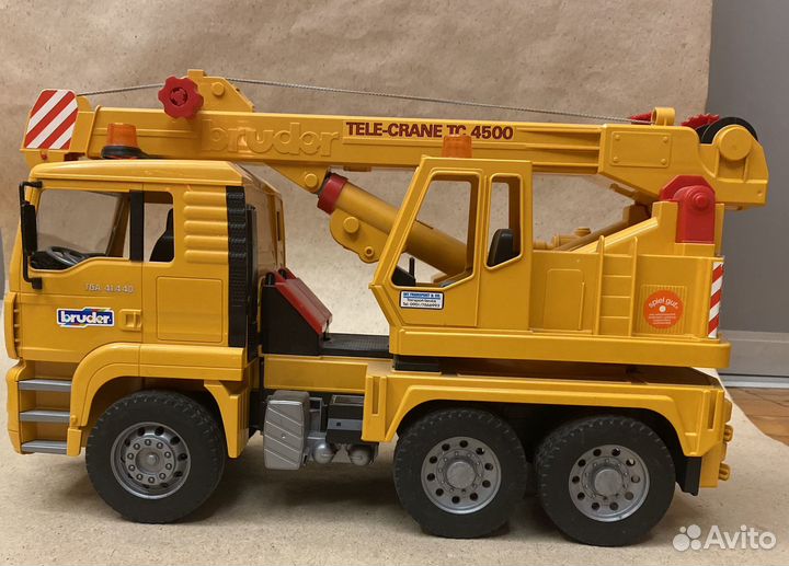 Автокран bruder