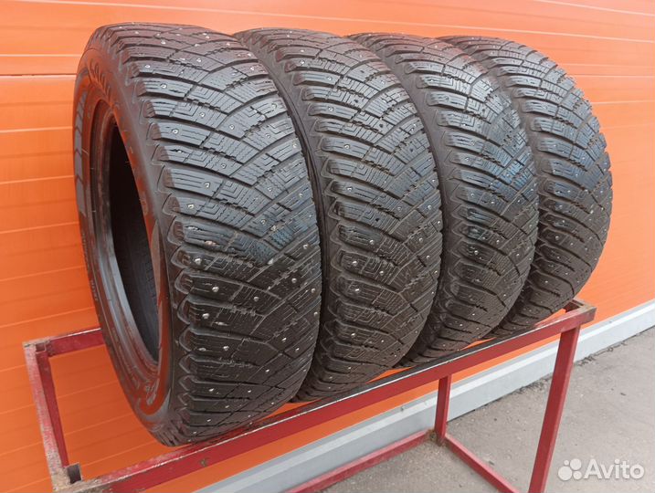 Goodyear Ultragrip Ice Arctic 225/65 R17 102T