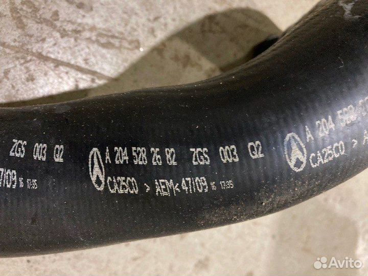 Патрубок интеркулера правый Mercedes-Benz C-Class