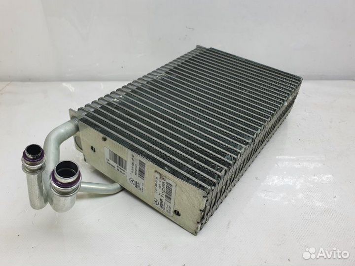 Радиатор кондиционера (конденсер) Mercedes-Benz E