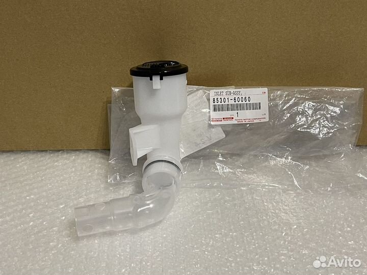 Toyota land cruiser 200 горловина бачка омывателя