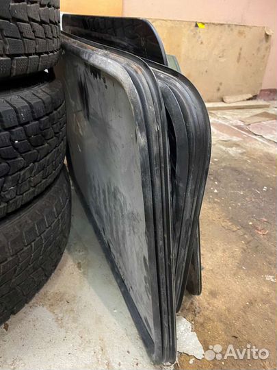 Стёкла Mercedes G-class W463