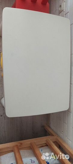 Стол и стулья