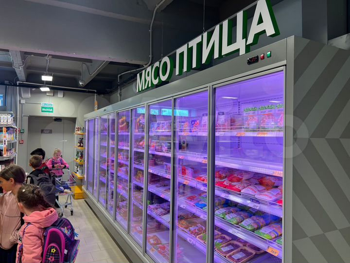 Магазин Пятерочка, 375.7 м²