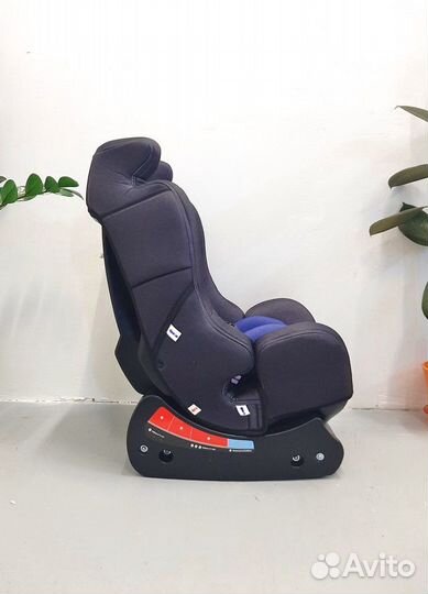 Новое автокресло с рождения Legacy (0-25 кг.)