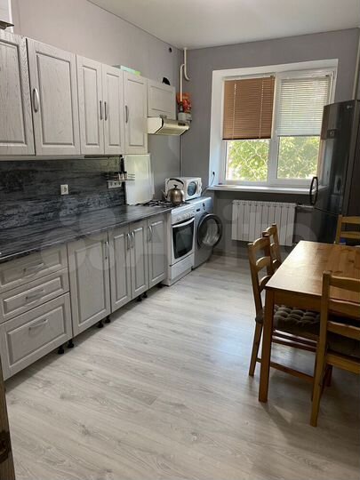 3-к. квартира, 98 м², 1/7 эт.