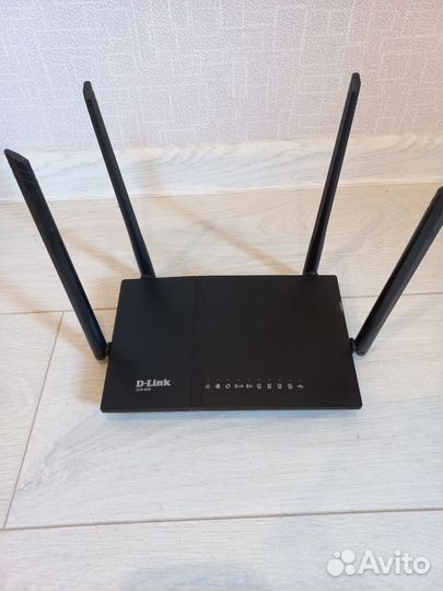 Роутер D-Link DIR-825