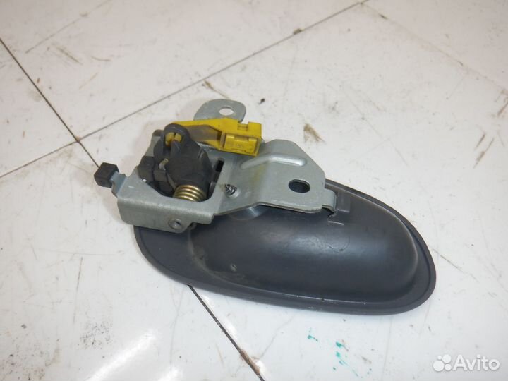 Ручка двери передней внутренняя Mitsubishi Space S