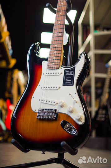 Fender Player Stratocaster PF 3-Tone Sunburst