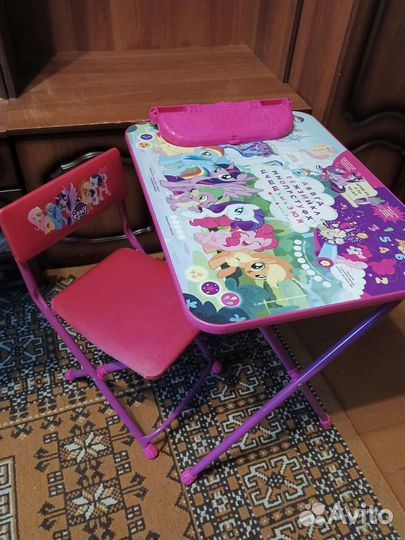 Детский стол и стул