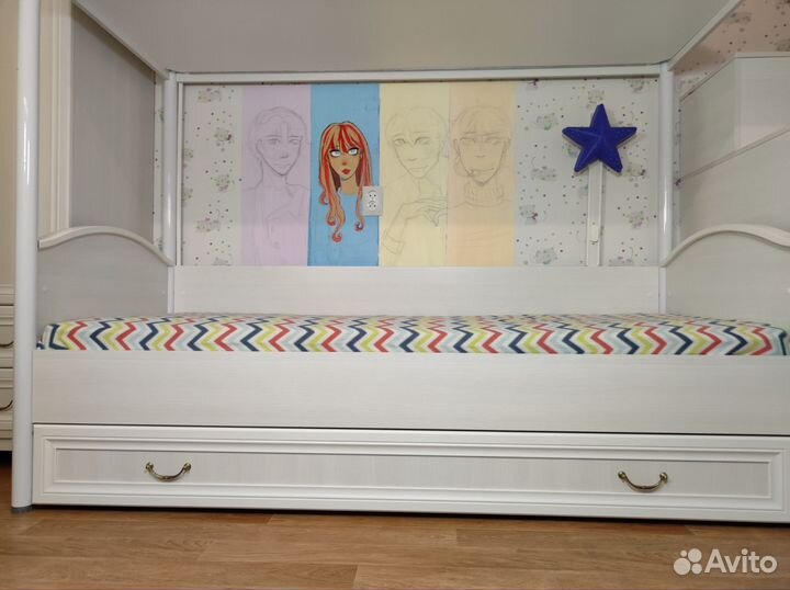 Двухъярусная кровать