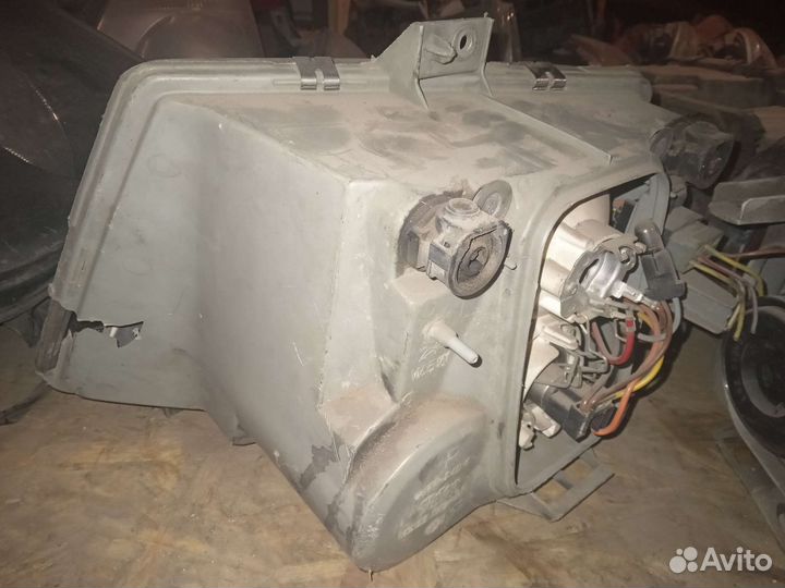 Фары на mercedes vito638