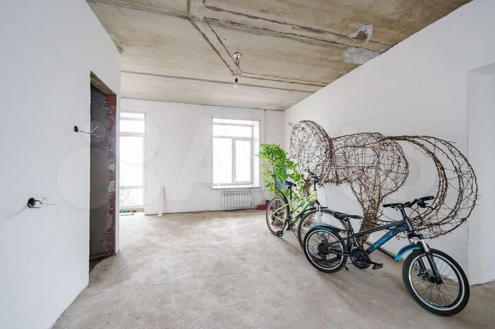 4-к. квартира, 118,4 м², 1/3 эт.