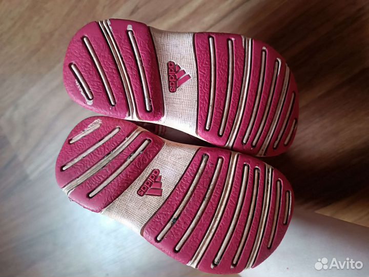 Босоножки adidas для девочки
