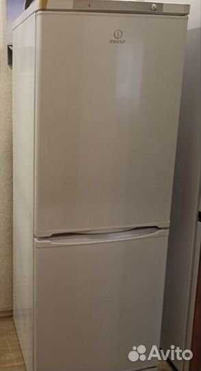 Холодильник Indesit