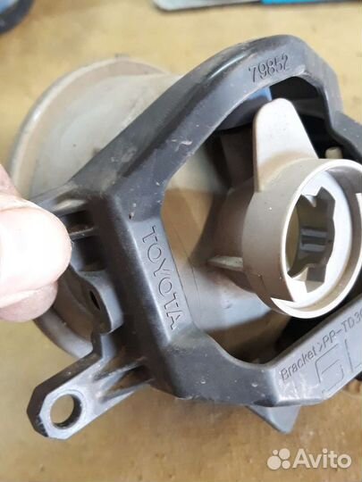 2011-16 Приус 30 птф Левая Toyota Lexus