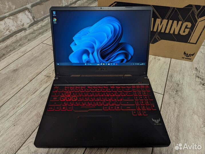 Игровой Asus Ryzen 5 3550H/RX 560X(4гб) /512/16