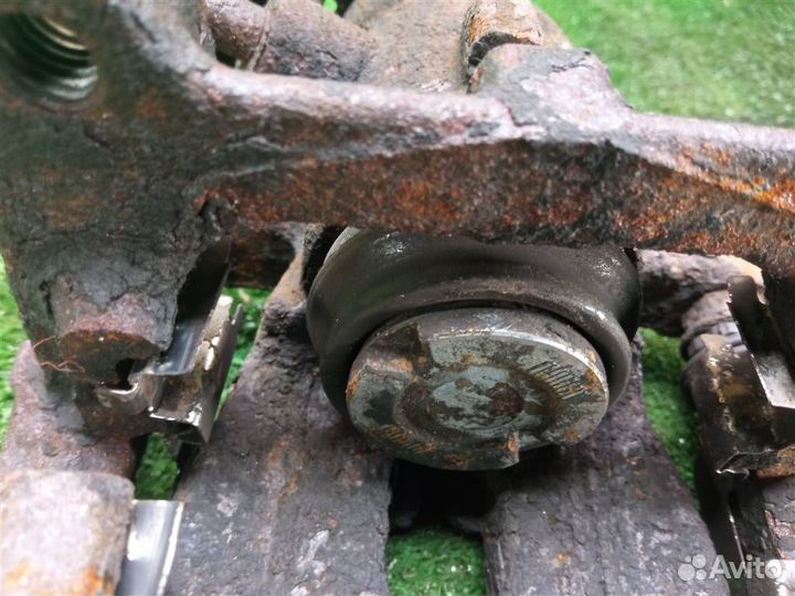 Суппорт задний правый Ford Galaxy (2006-2015)