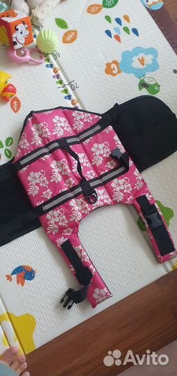 Плавательный жилет для собак