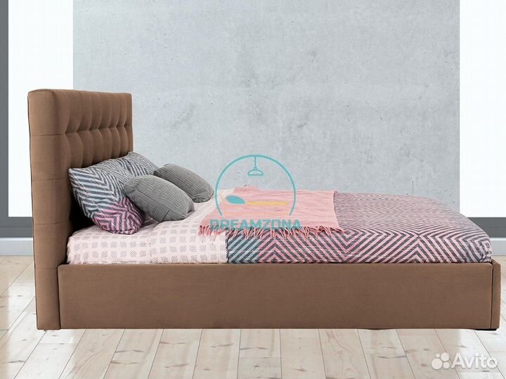 Кровать двуспальная Кайли с мягким изголовьем