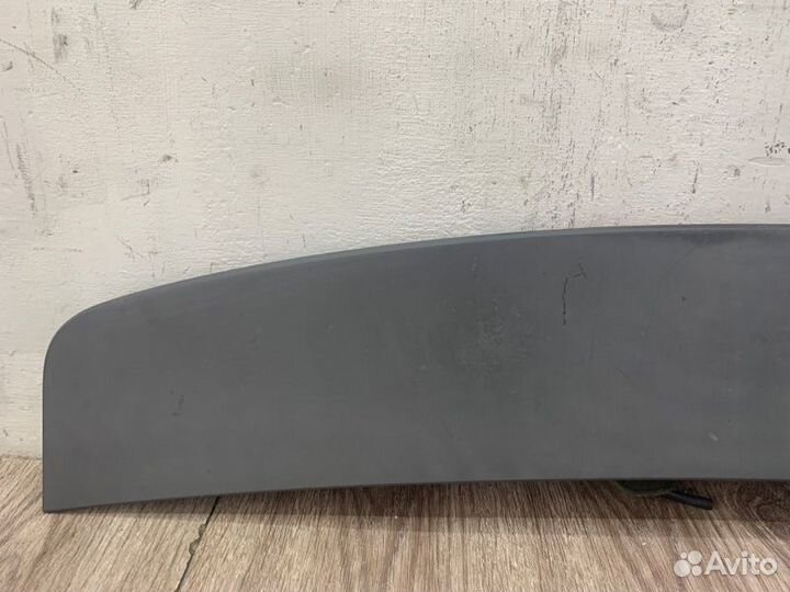 Спойлер (дефлектор) крышки багажника задний Ford