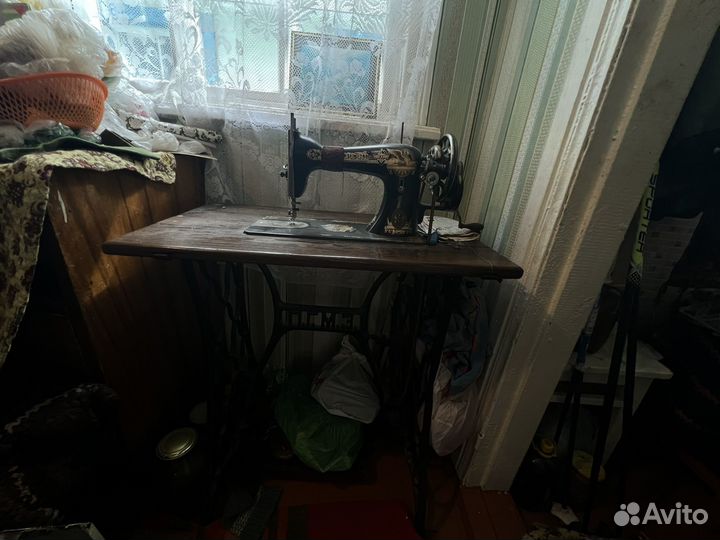 Швейная машинка ручная СССР