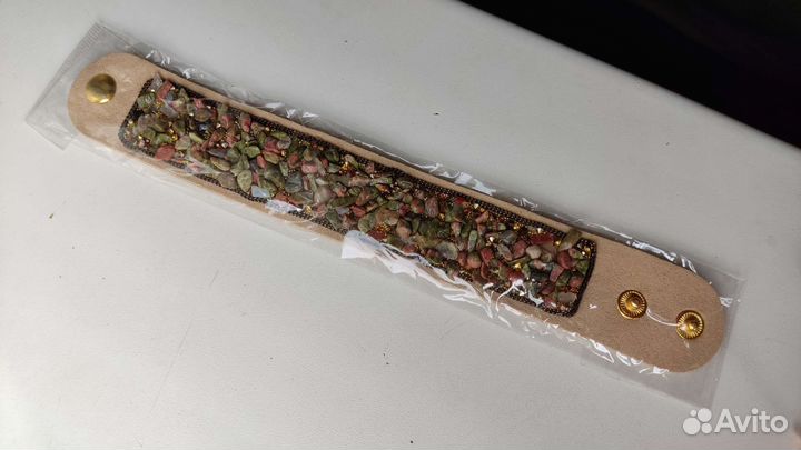 Браслет с нат. камушками новый