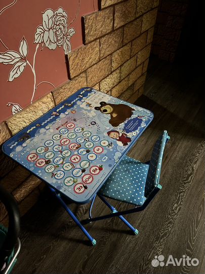 Детский стол и стул