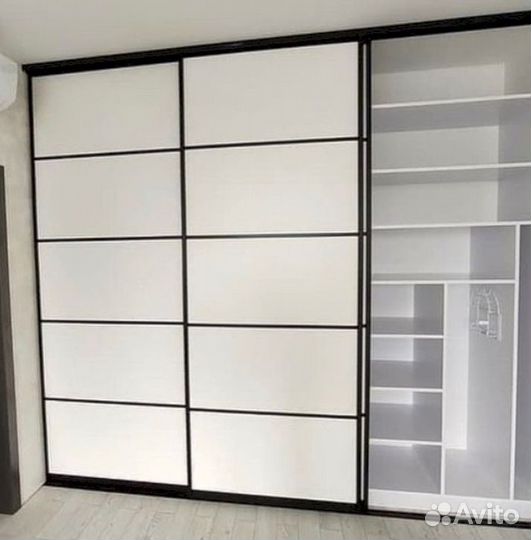 Шкаф в прихожую