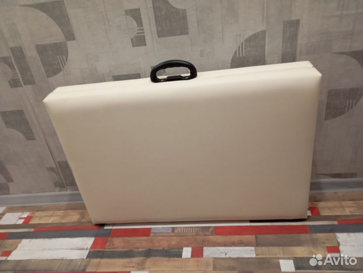 Кушетка для наращивания ресниц