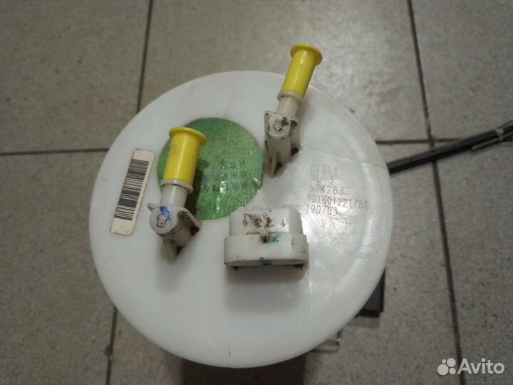 Насос топливный в сборе Geely Atlas б/у