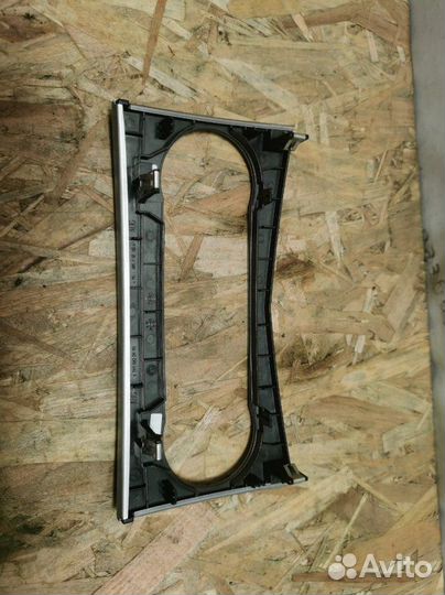 Накладка центральной консоли Mercedes-Benz C-Class