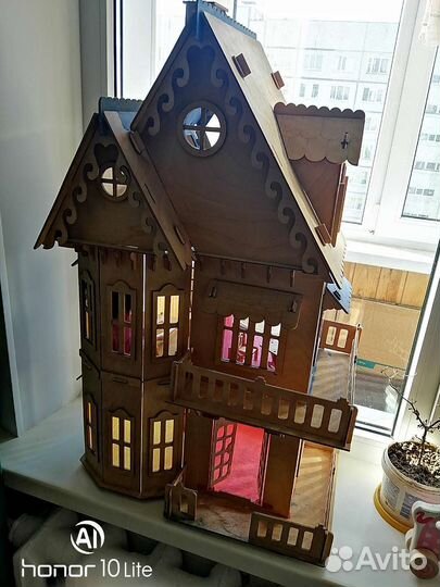 Домик кукольный