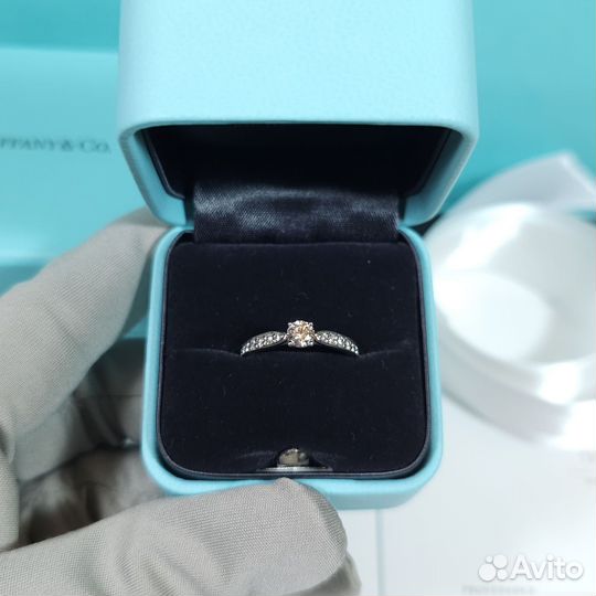 Кольцо Tiffany & Co 0.26 Ct оригинал