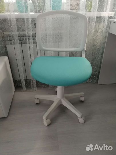 Компьютерное кресло Бюрократ