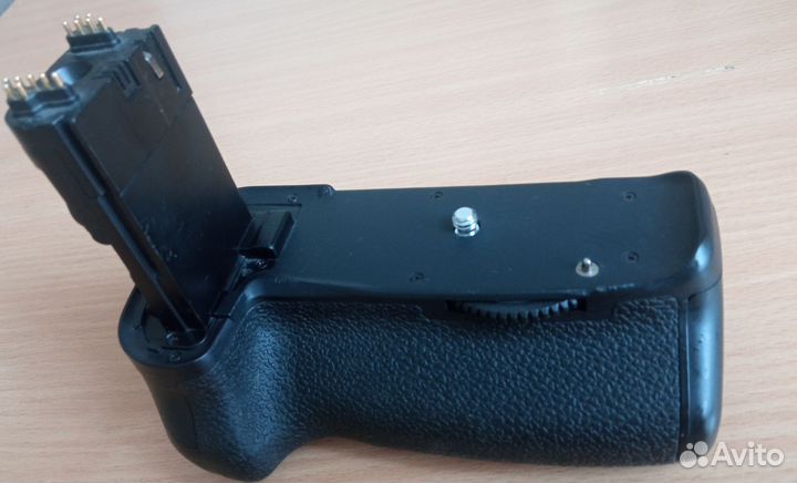 Батарейные блоки (ручка) BP-E9 и Vertax E11