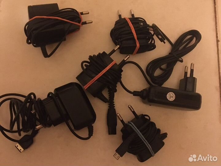 Зарядники для телефонов
