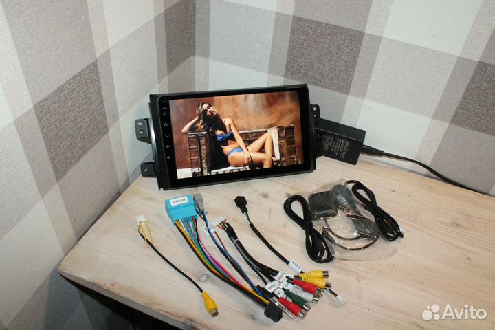 Штатная магнитола на suzuki sx4