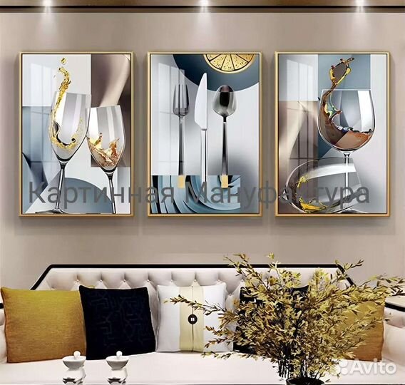 Популярная интерьерная картина. Бокалы и тарелки