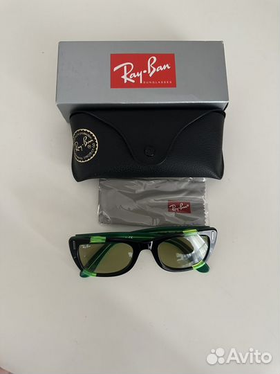 Солнцезащитные очки Ray Ban Caribbean