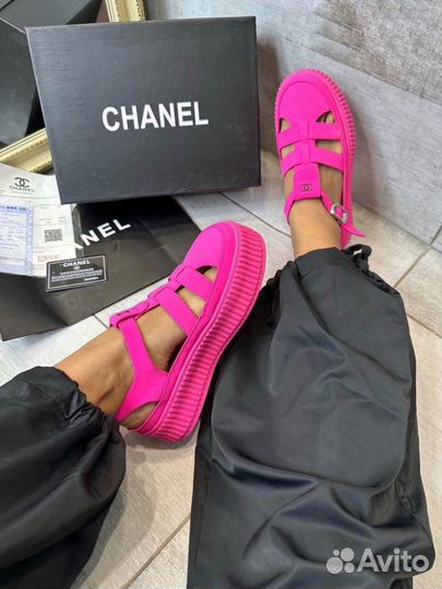 Сандалии Chanel женские на платформе 2 цвета