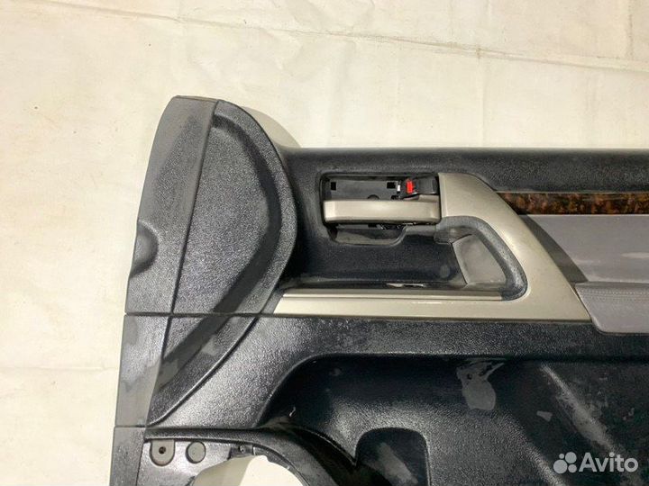 Обшивка двери передняя правая Toyota Land Cruiser