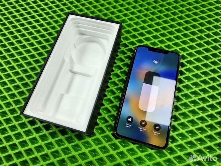 iPhone 11 Pro Max, 64 ГБ