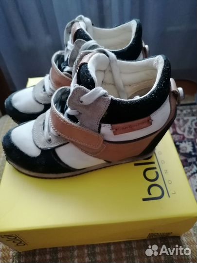 Ботинки женские