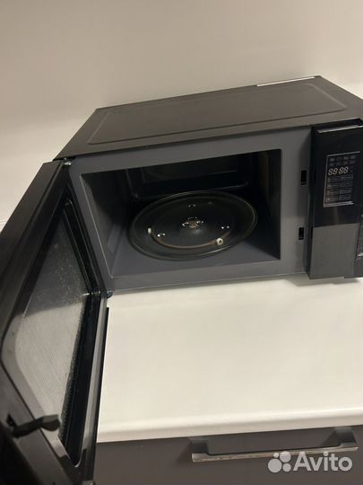 Микроволная печь bbk 23mvs-826t/b-m