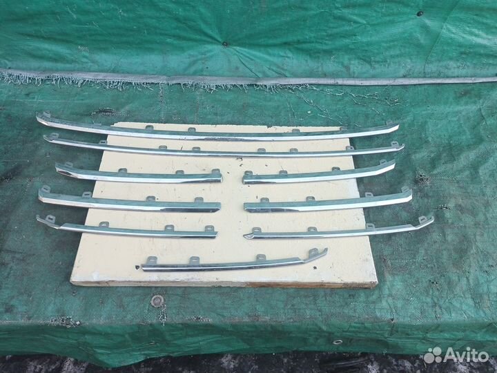 Молдинг решетки радиатора Land Cruiser 200 2017 г