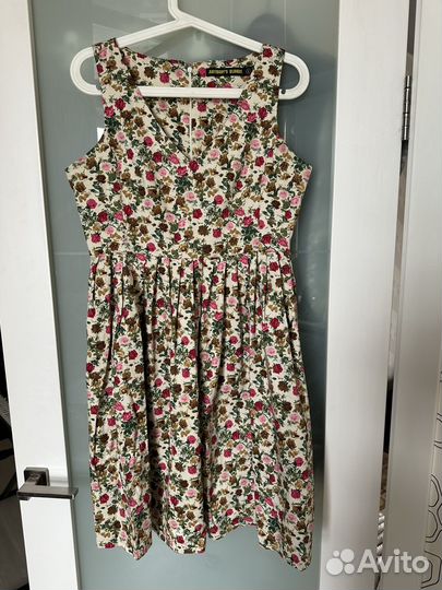 Платье в мелкий цветочек